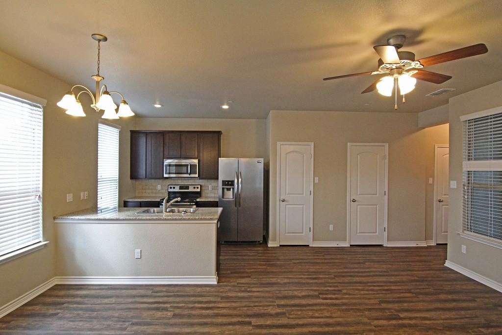 619 Westfield Blvd #619 - Photo 3 of 14