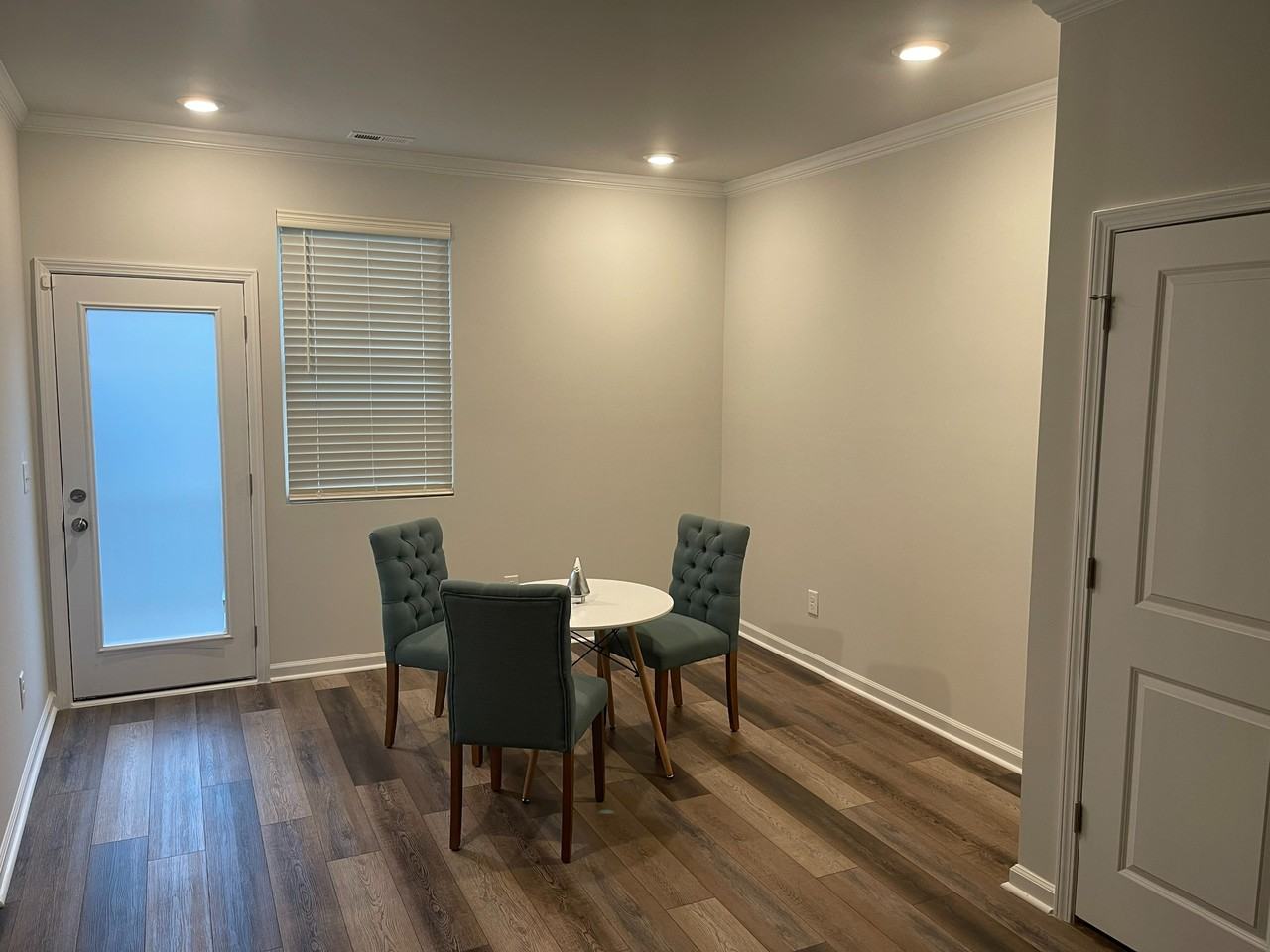 6408 Astor Elgin St - Photo 5 of 15