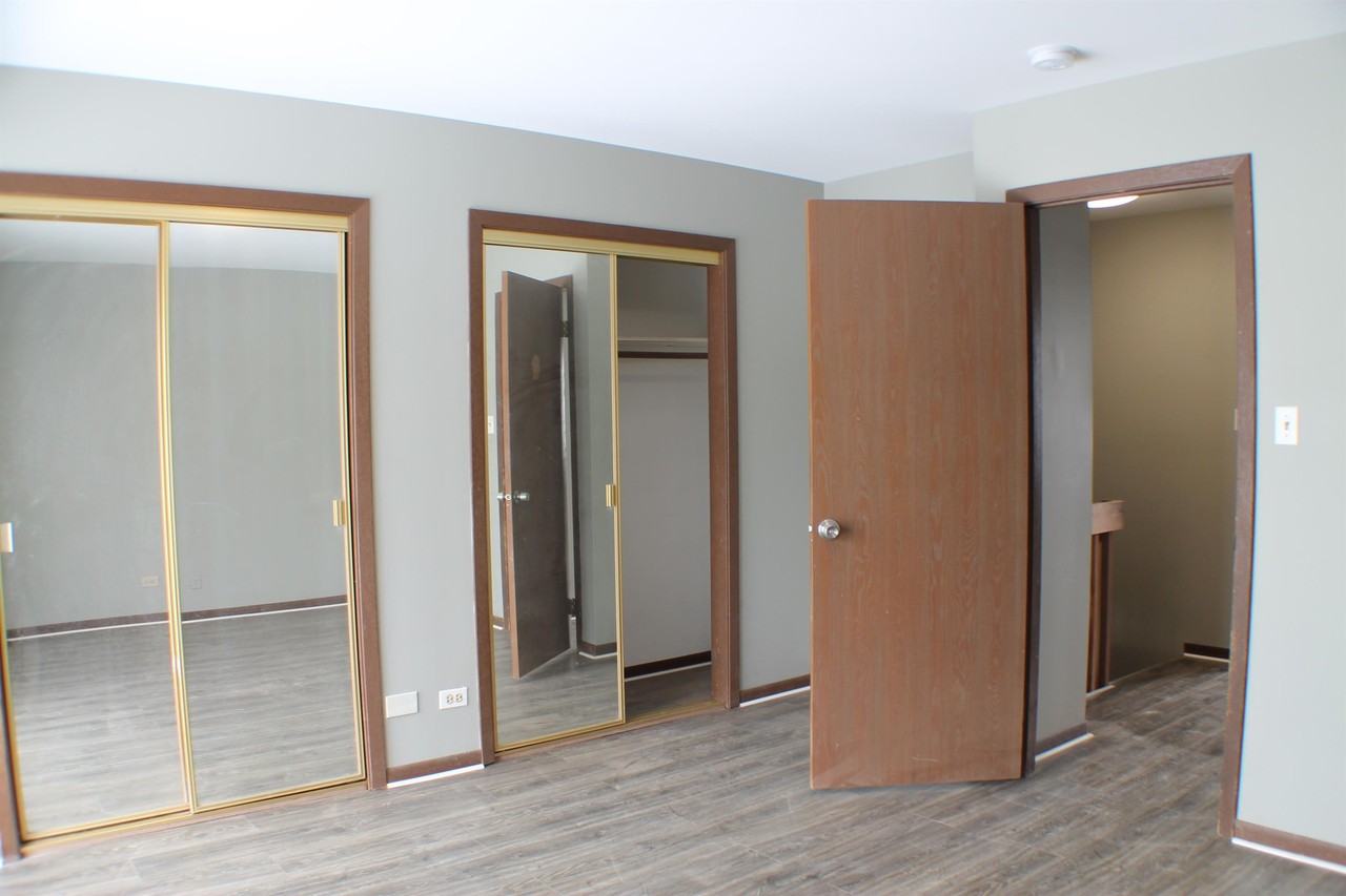 485 Meadow Green Ln #1 - Photo 6 of 10