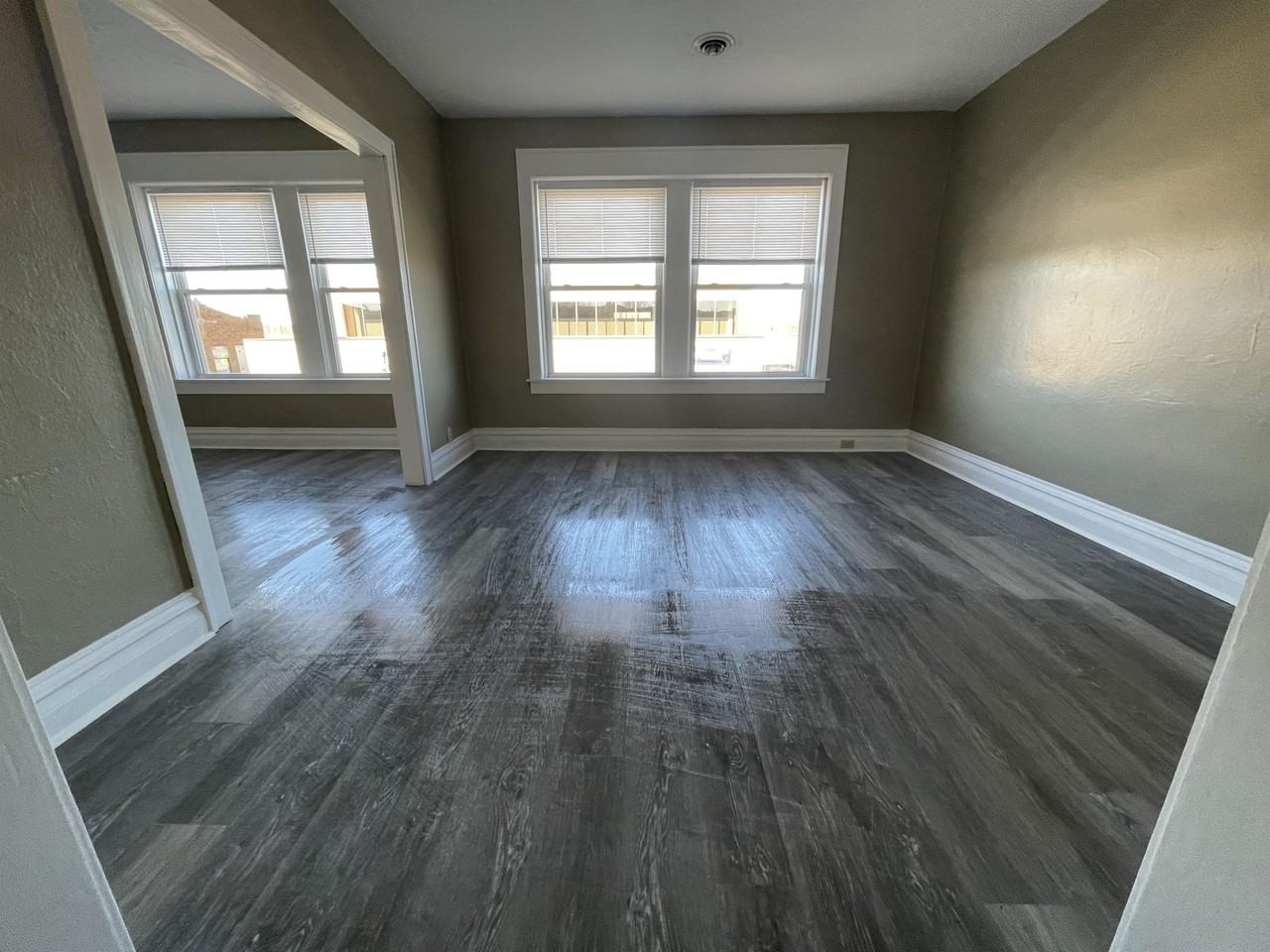 208 E Howard St #3 - Photo 2 of 8