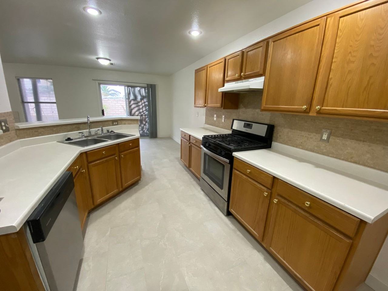 708 Salt Flats Cir - Photo 5 of 12