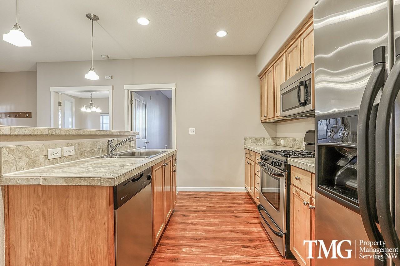 10757 Ne Red Wing Way #101 - Photo 5 of 23