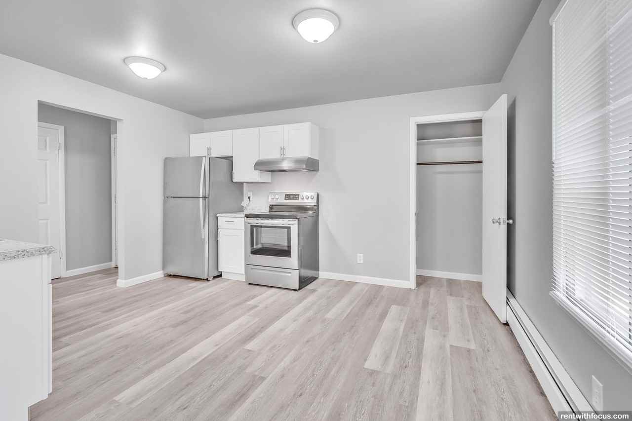 The Ridge on Calumet 2031 - Photo 2 of 16