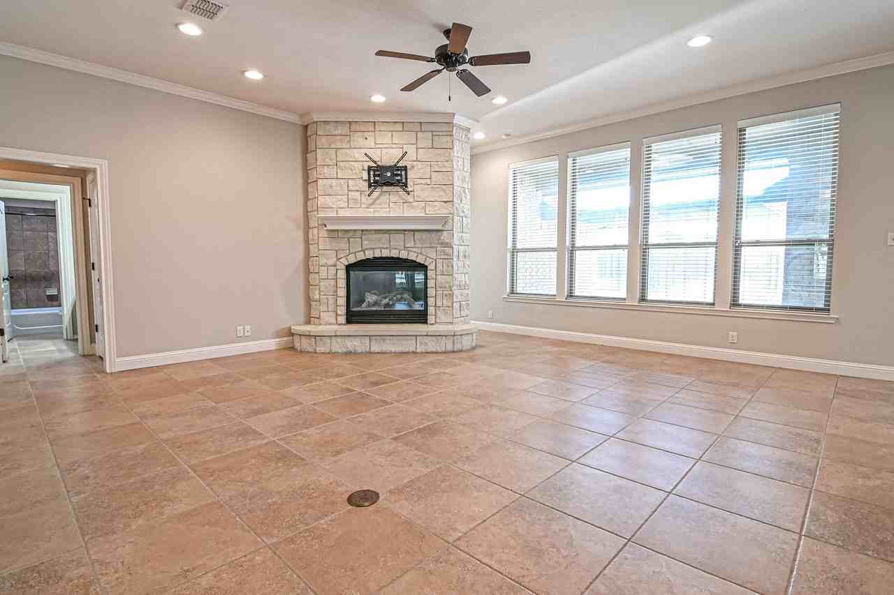 809 Woodland Park Ave - Photo 2 of 38