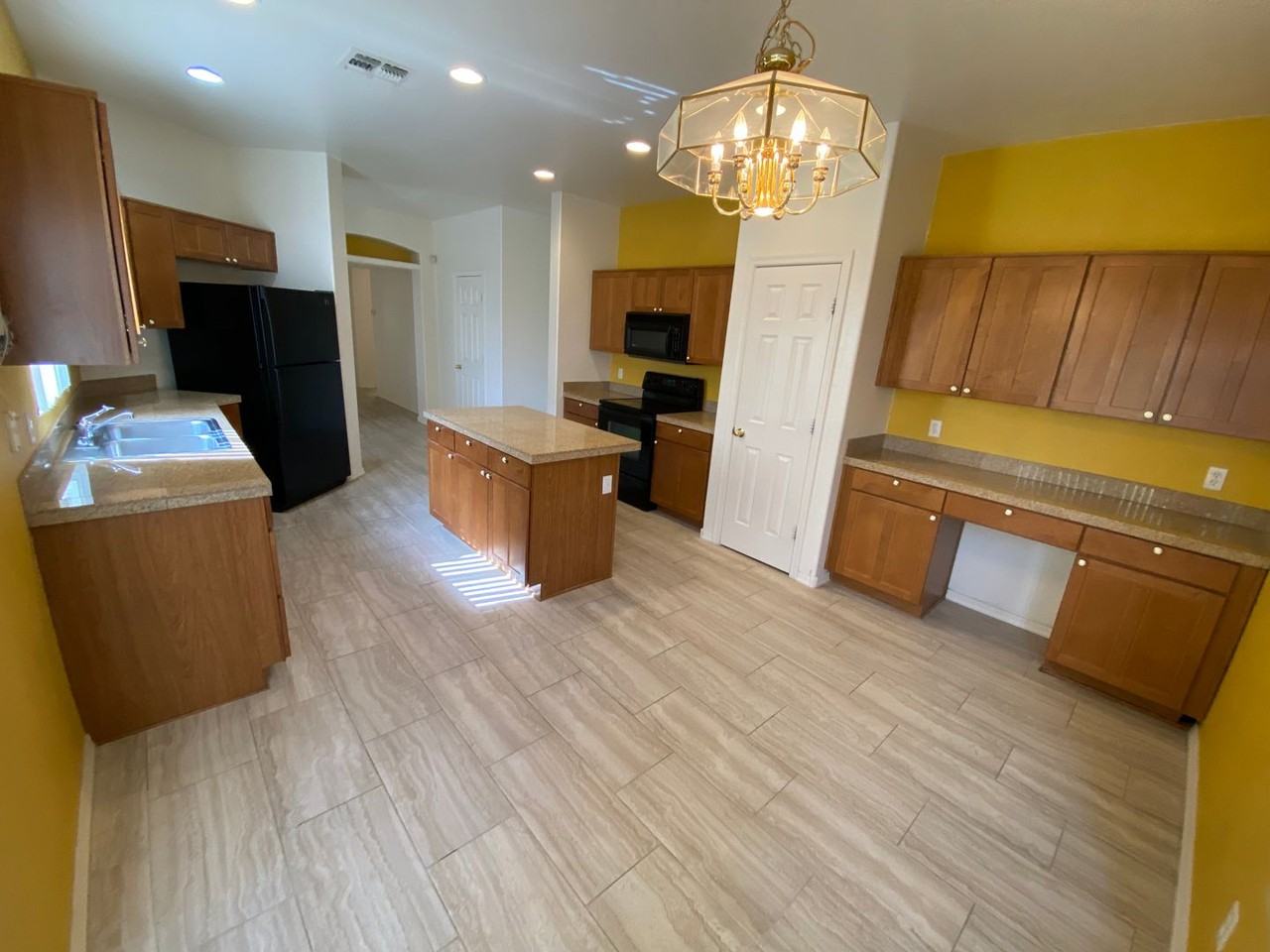 1650 S Crismon Rd #18 - Photo 4 of 22