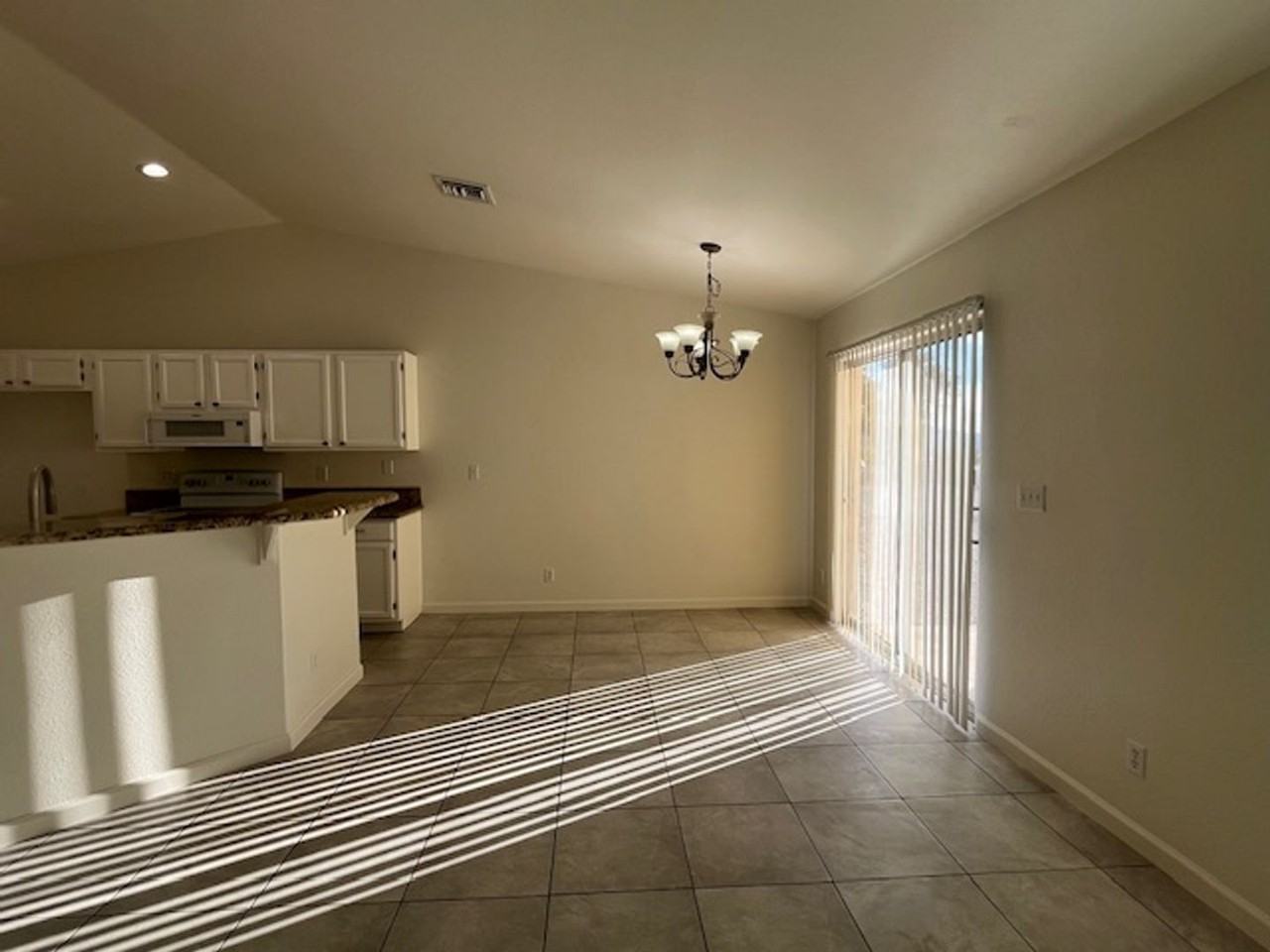 3917 Montezuma Dr - Photo 3 of 13