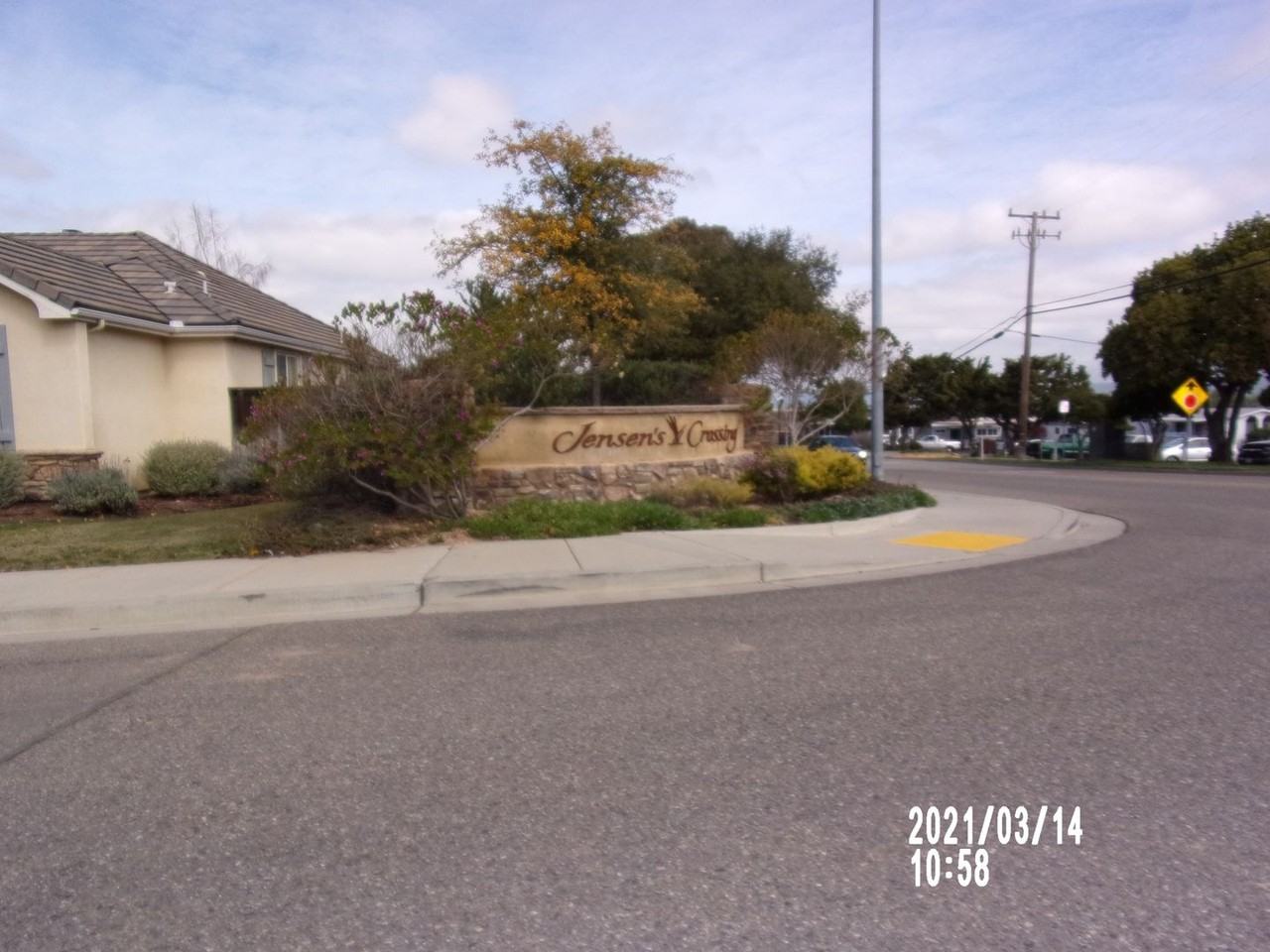 1574 Solomon View Rd - Photo 3 of 32