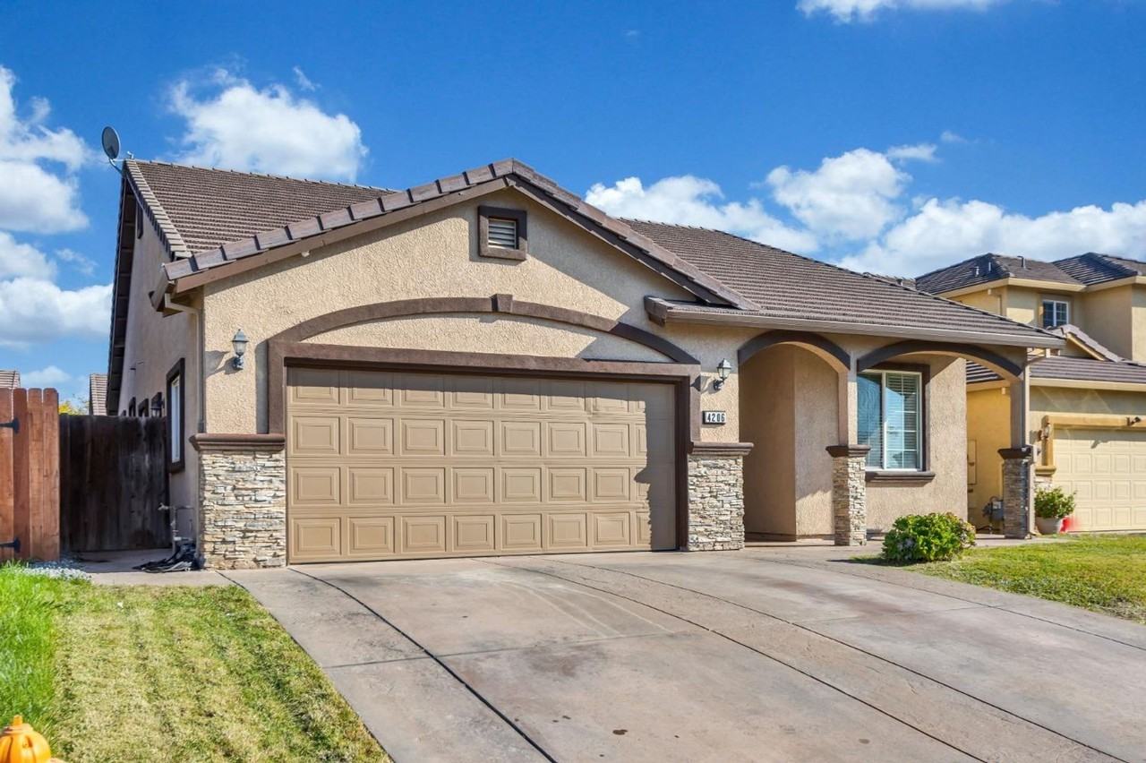 4206 Clay Creek Way - Photo 2 of 31