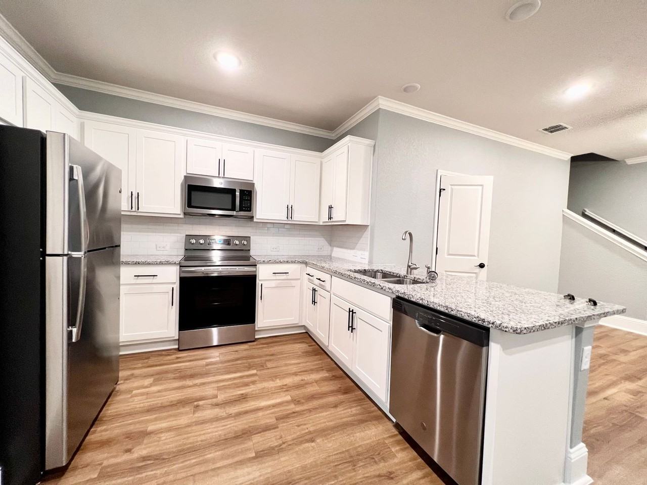 10331 Lynwood Br #102 - Photo 6 of 29