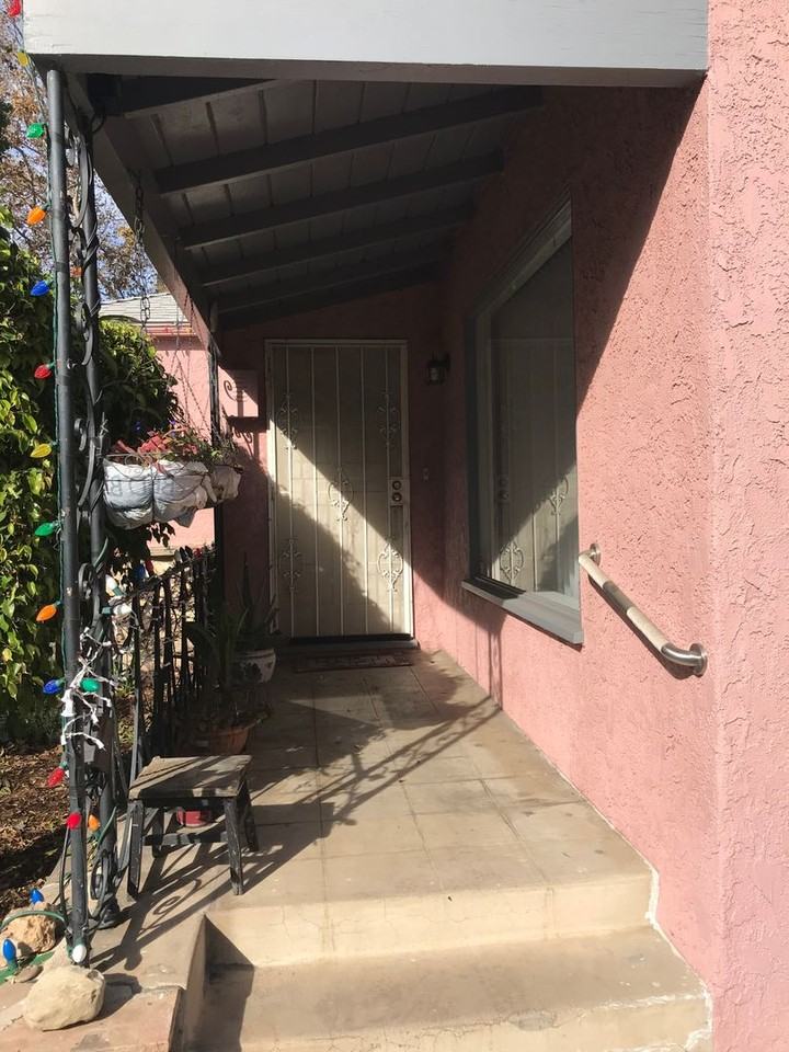 1018 N Kenwood St - Photo 2 of 24