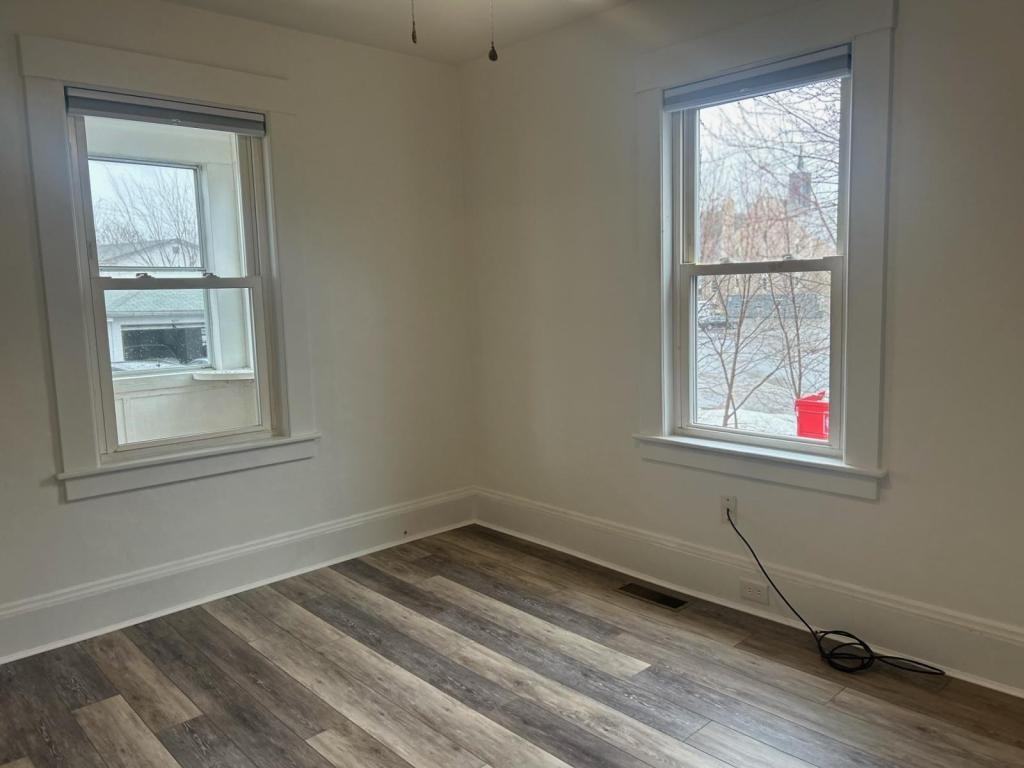 101 Brook St Apt B - Photo 6 of 10