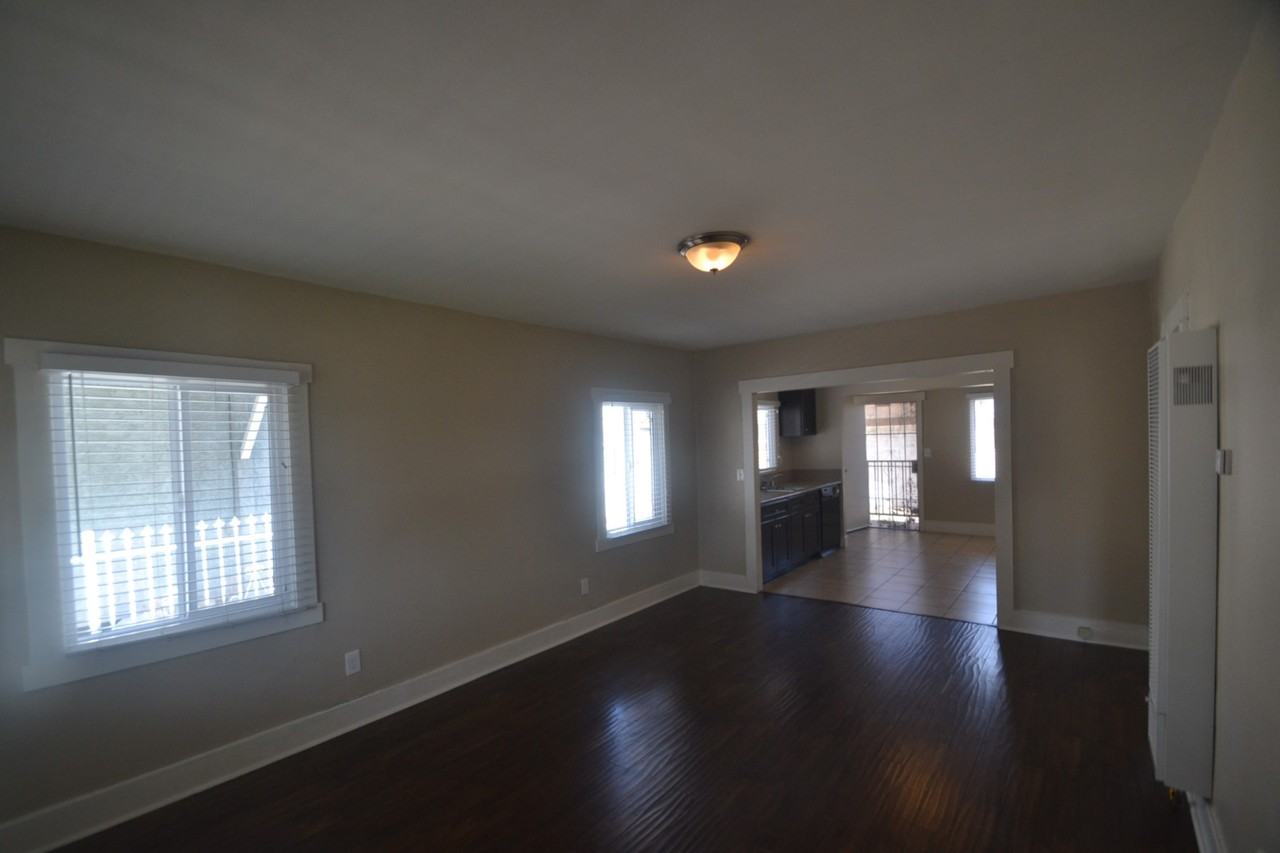 9404 San Gabriel Ave - Photo 2 of 11