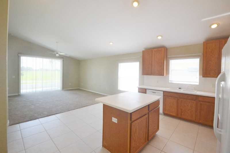 11536 Heritage Point Dr - Photo 2 of 8