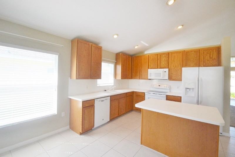 11536 Heritage Point Dr - Photo 3 of 8