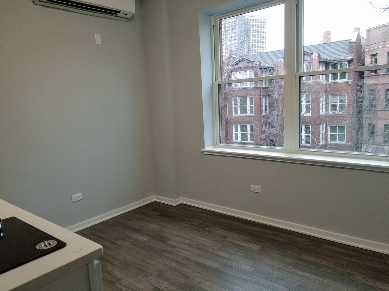 5240 N. Winthrop 403, Chicago, IL 60640 Studio Apartment for 1,150