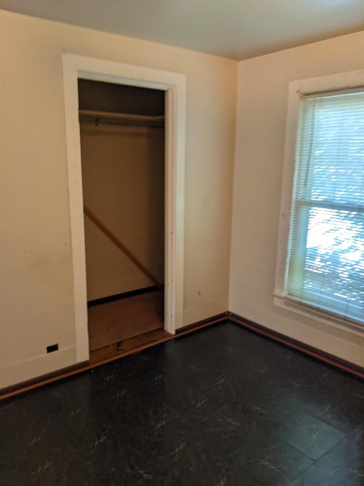 41 Maple St - Photo 3 of 6