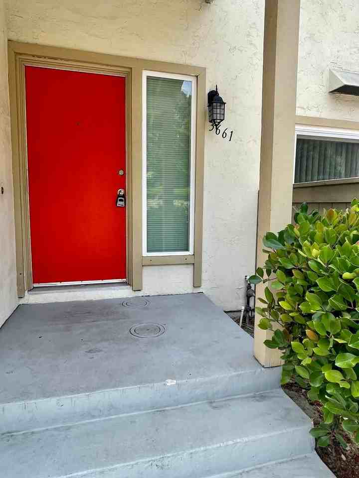 3661 Harvard Dr - Photo 2 of 24