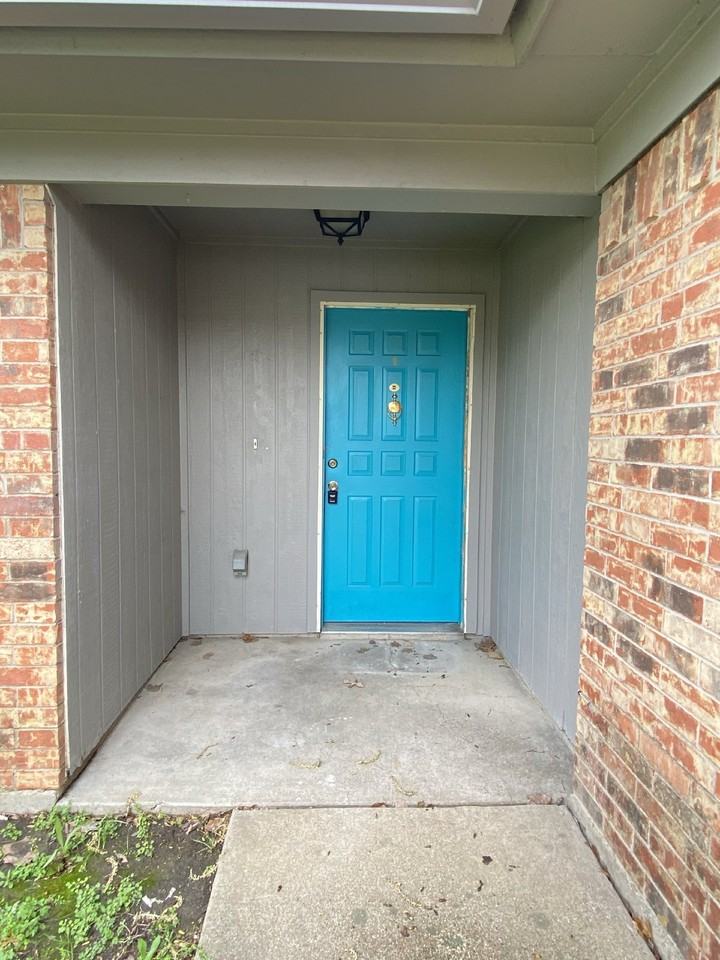 204 Blue Ridge Trl - Photo 3 of 23