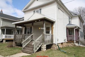 featured image of 102 W Irving Ave #UPPER