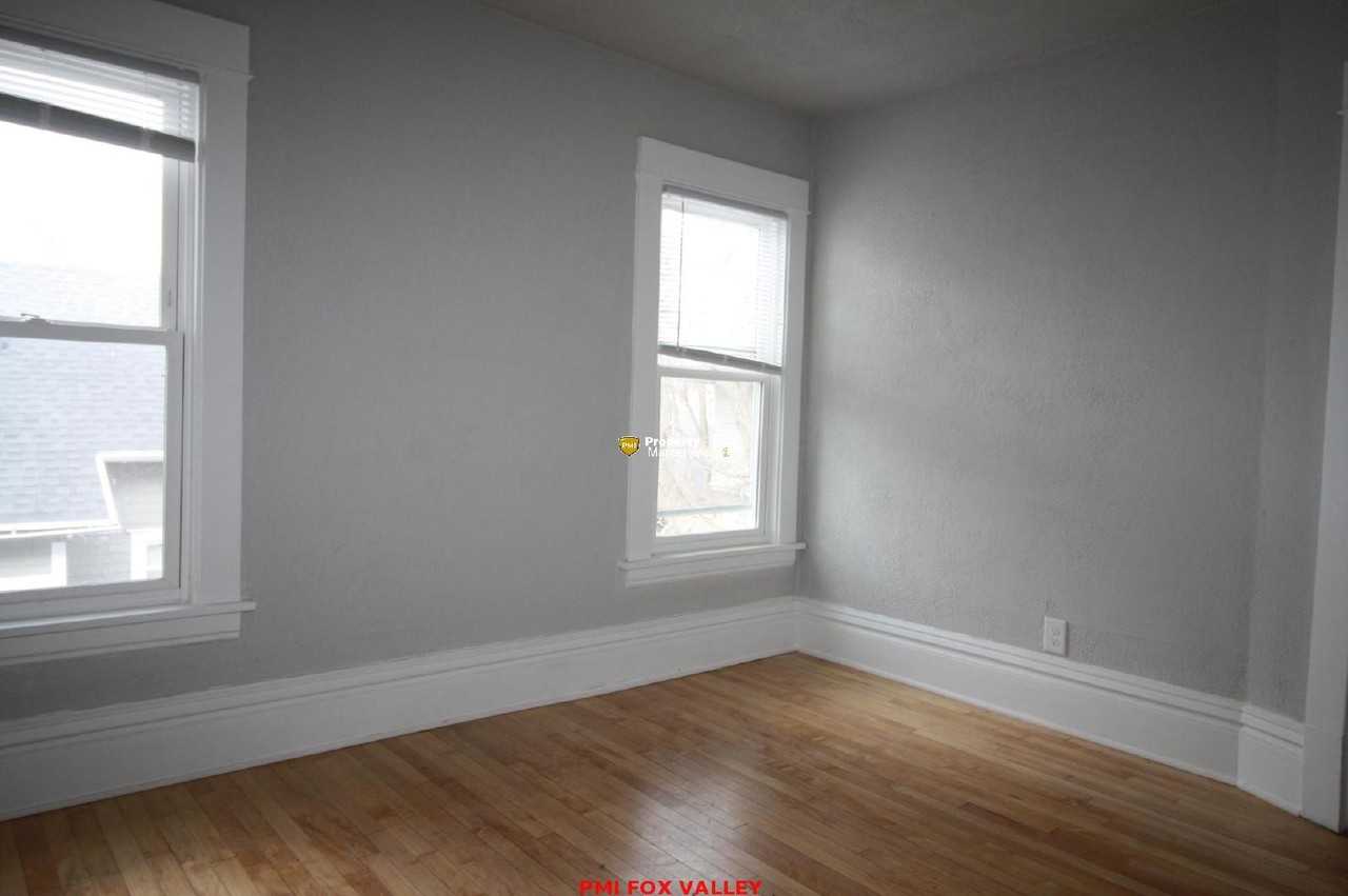 102 W Irving Ave - Photo 5 of 25