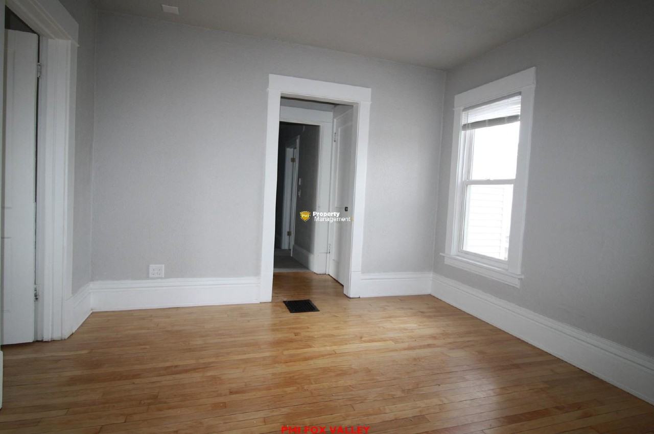 102 W Irving Ave - Photo 6 of 25