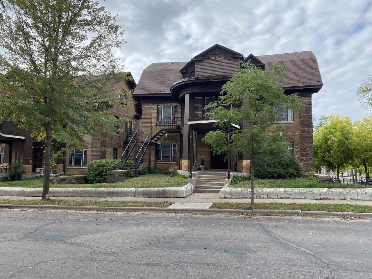 2008 Dupont Ave S #6 - Photo 4 of 13