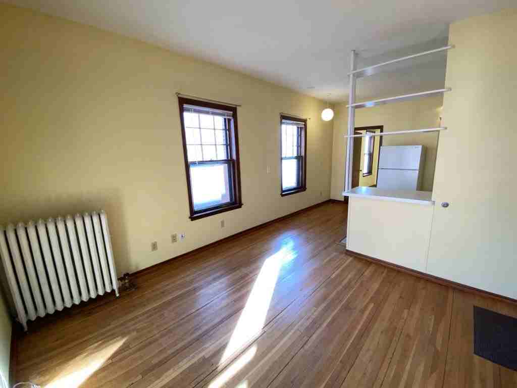 2008 Dupont Ave S #6 - Photo 7 of 13