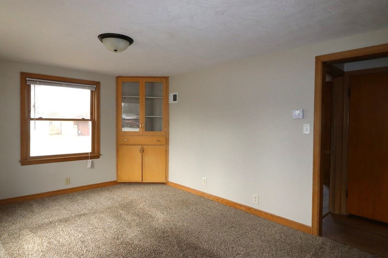 124 W Marquette St - Photo 7 of 32