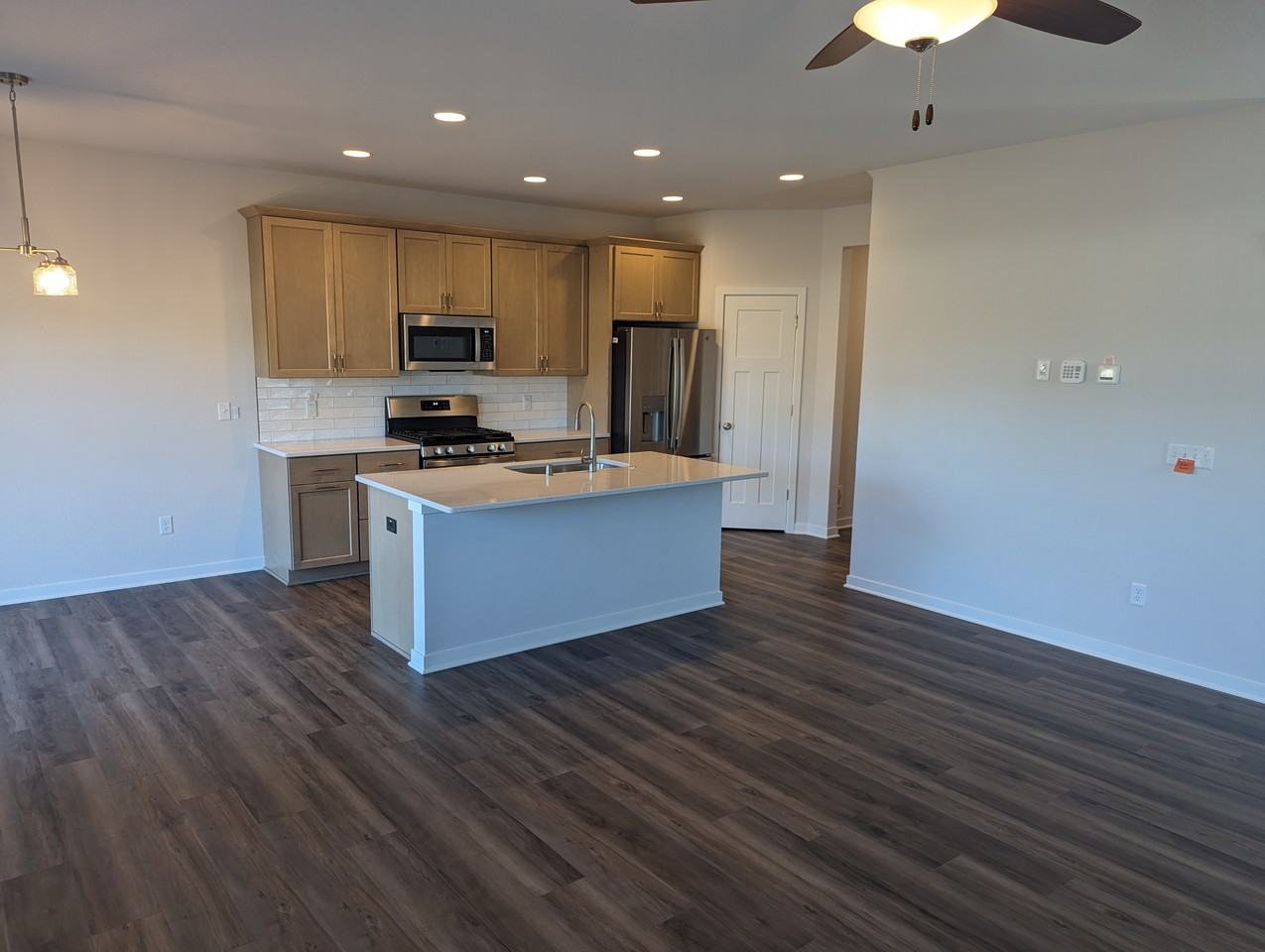 N67W25372 Breckenridge Ct - Photo 3 of 16