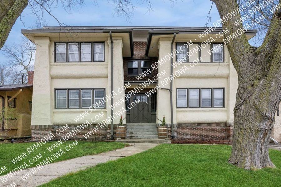 4023 University Ave, Des Moines, IA 50311, USA 3 unit Rentals Zumper