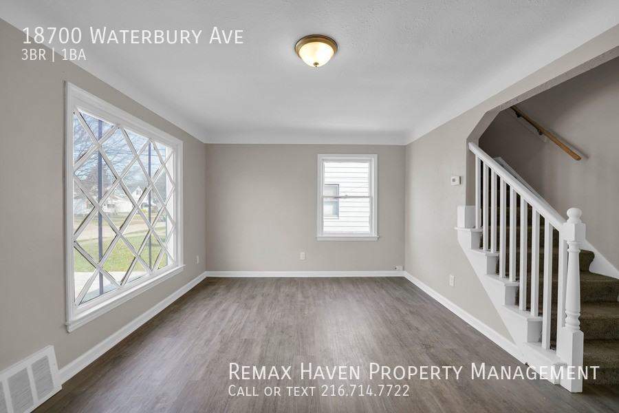 18700 Waterbury Ave - Photo 3 of 27