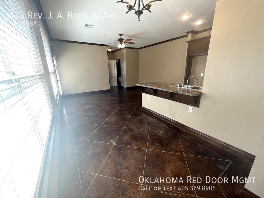 813 Rev J A Reed Jr Ave - Photo 2 of 21