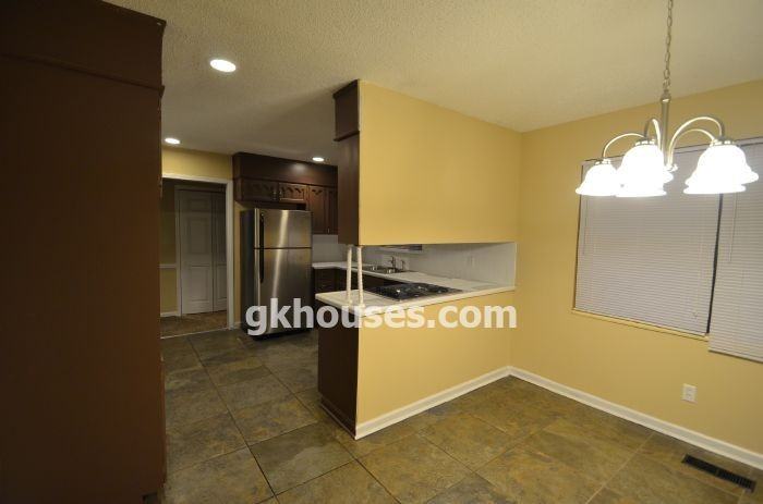 2501 Forest Hill Dr - Photo 2 of 23