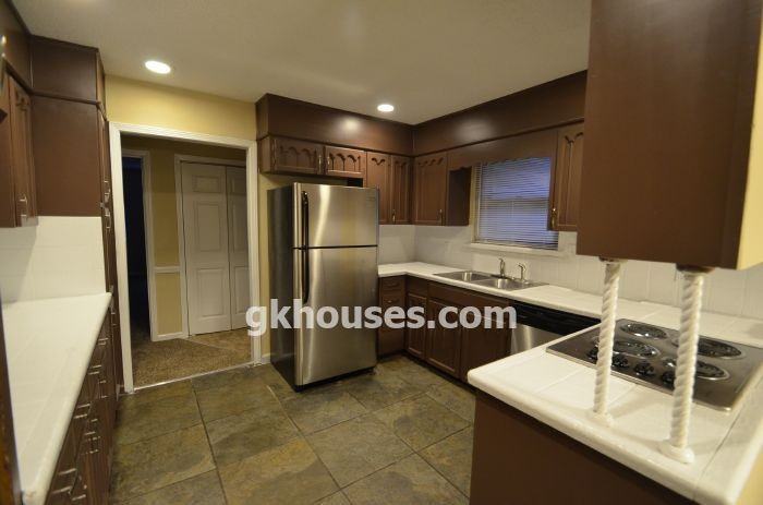 2501 Forest Hill Dr - Photo 3 of 23