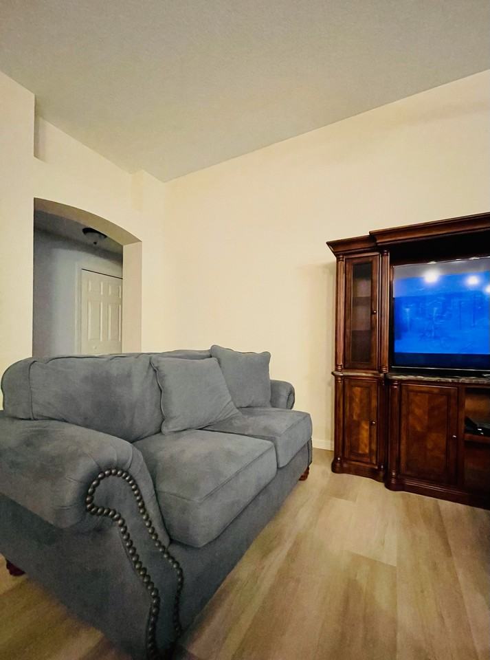 925 Wren St #NA - Photo 7 of 8