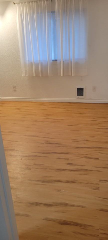 435 Williams Ave N #104 - Photo 5 of 6