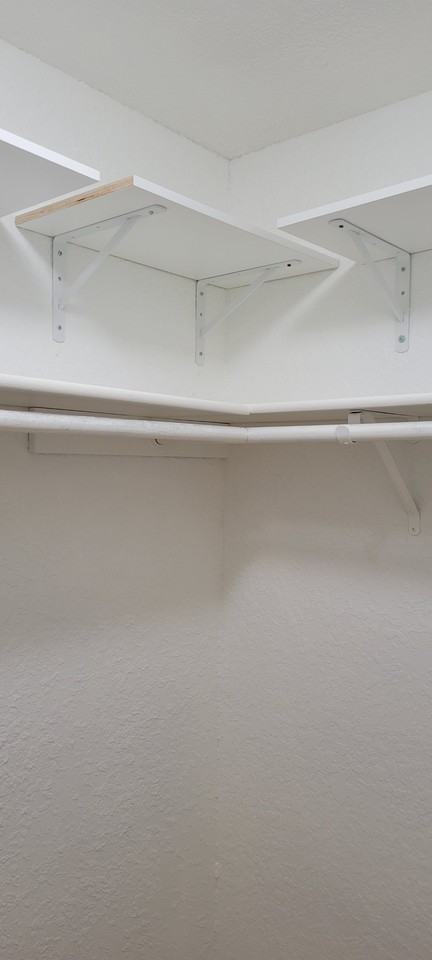 435 Williams Ave N #104 - Photo 6 of 6