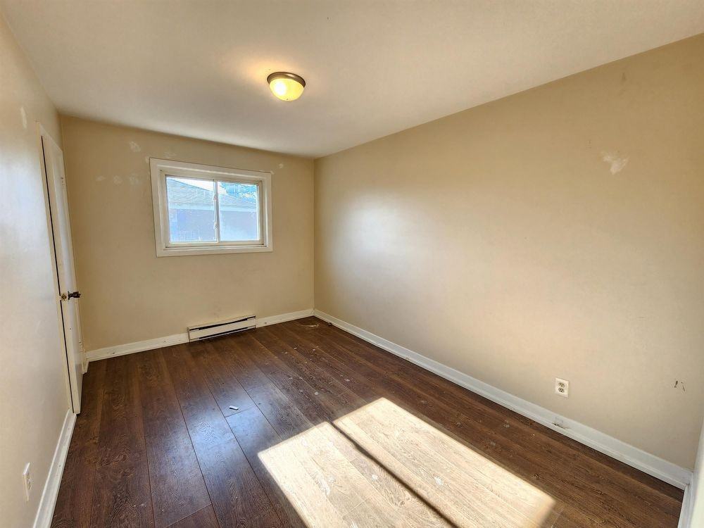 399 Second Ave - Photo 3 of 8