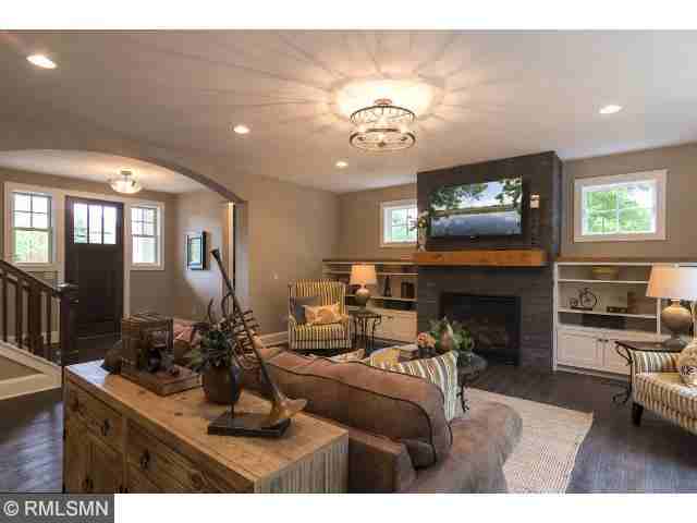 7081 Halstead Dr - Photo 3 of 18