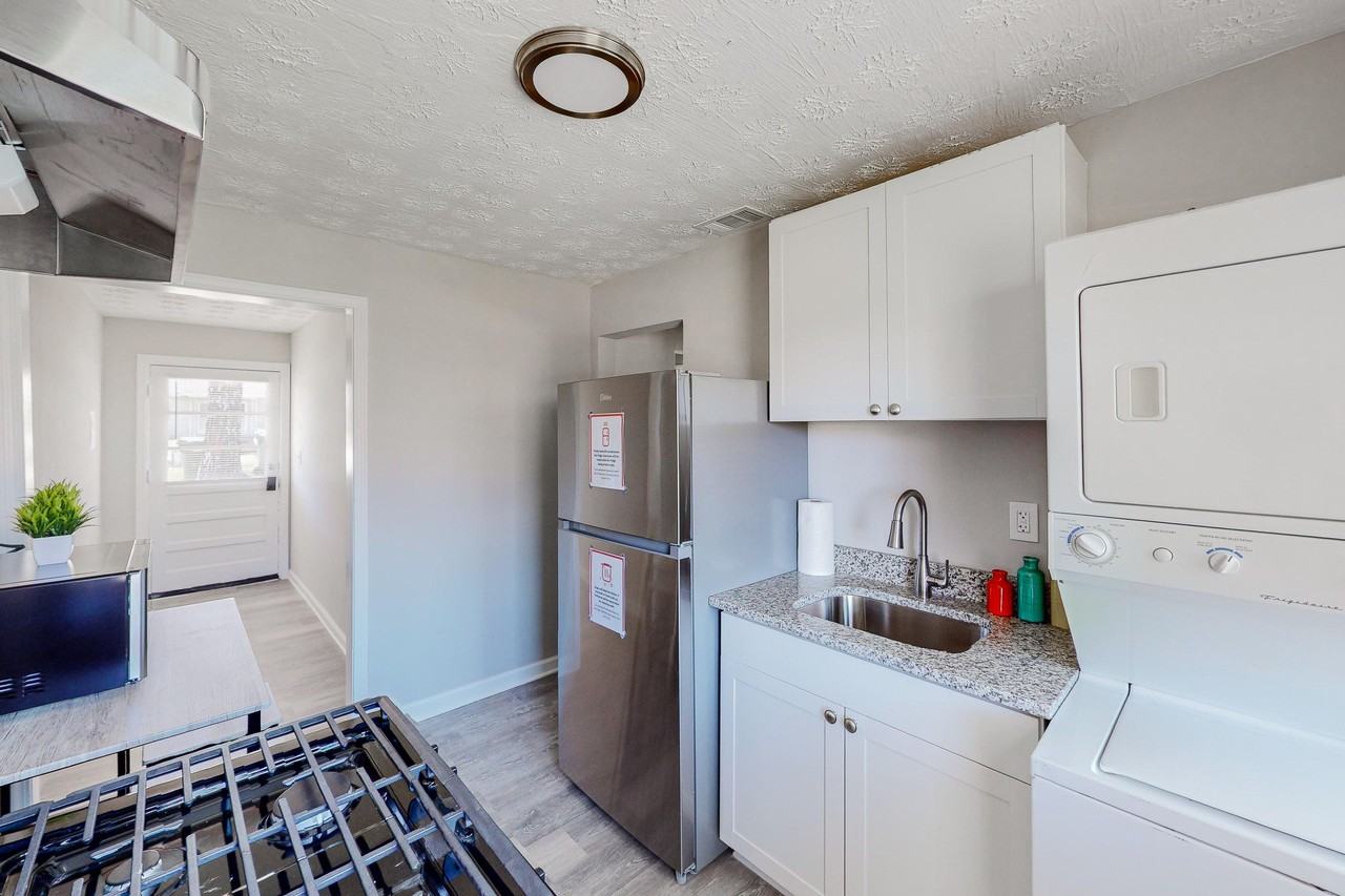 32nd Avenue - Photo 3 of 8