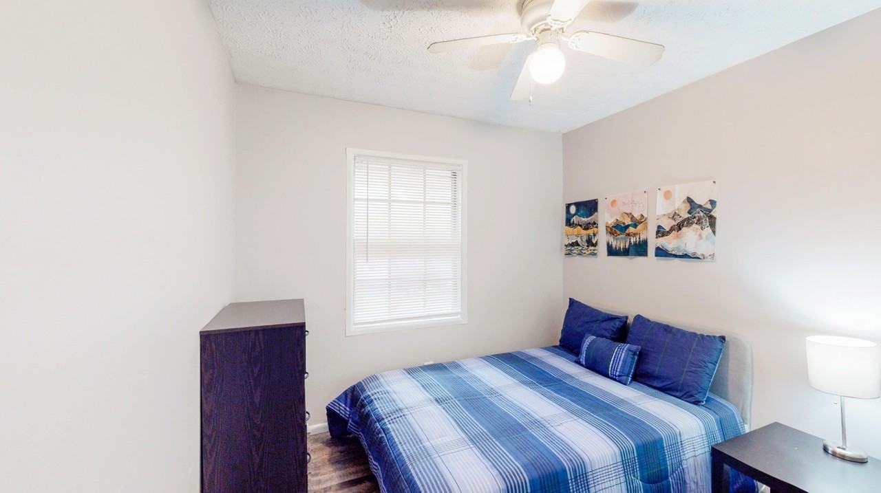 Evergreen Dr - Photo 6 of 11