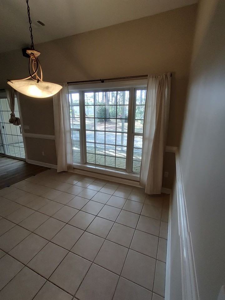 165 Oak Forest Rd - Photo 7 of 29