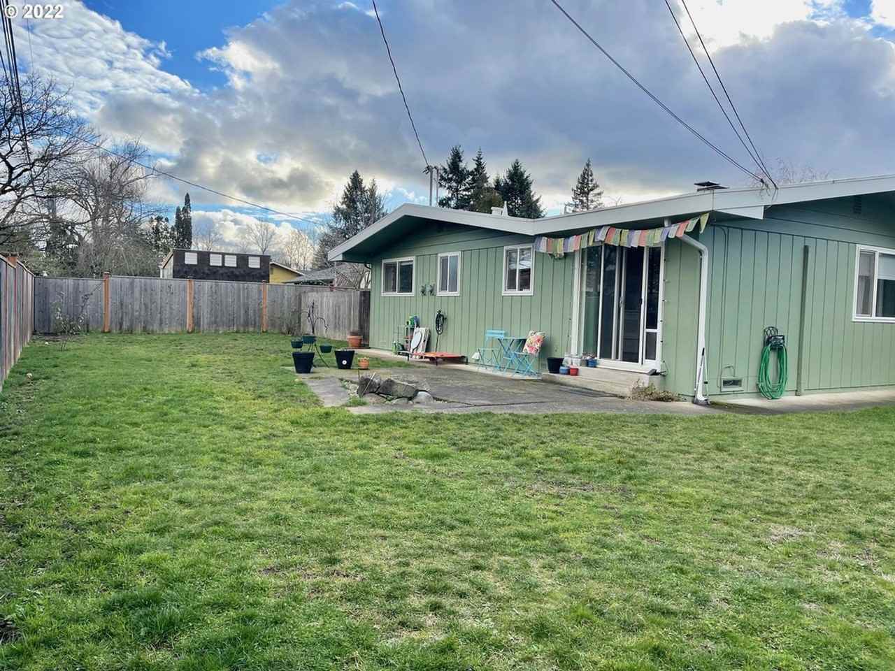 3440 Westward Ho Ave - Photo 2 of 21