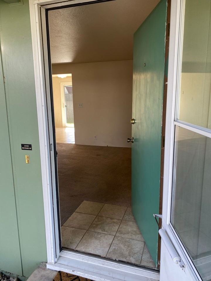 3440 Westward Ho Ave - Photo 4 of 21