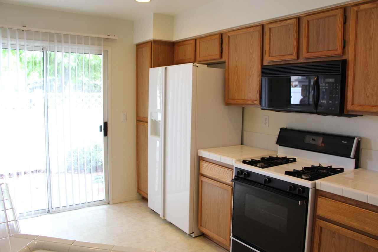 5662 Spry Cmn - Photo 3 of 11