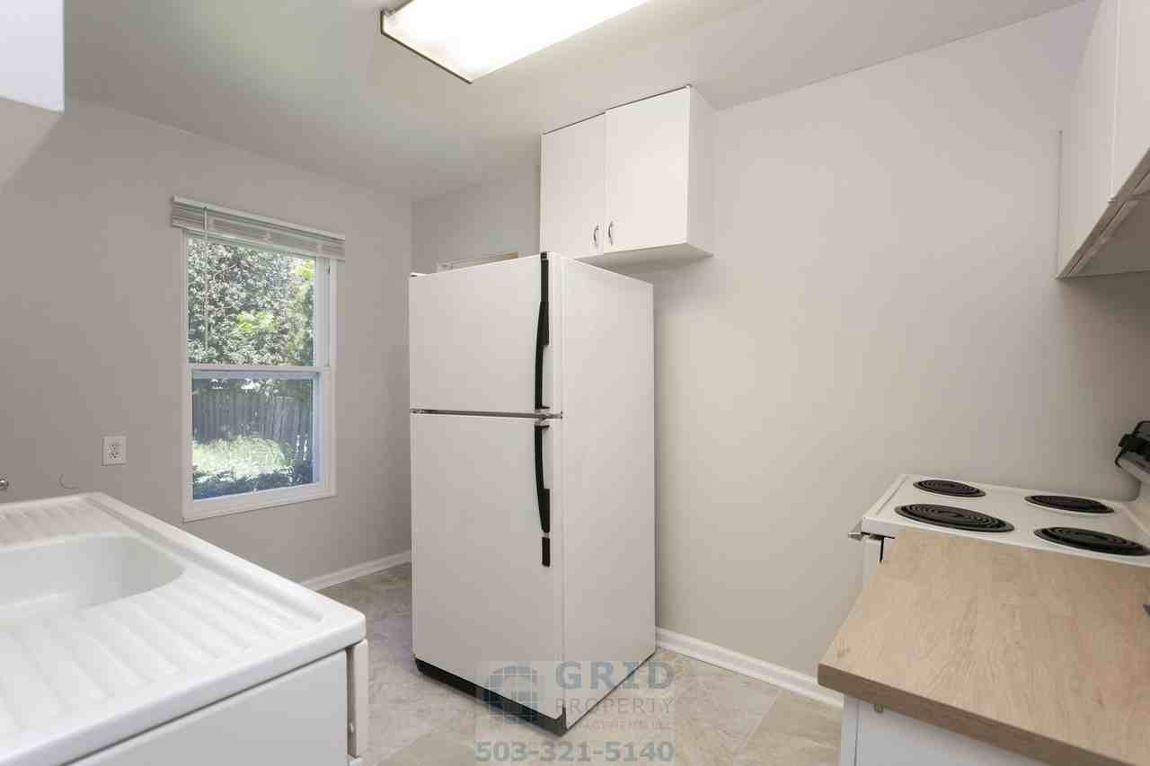 6827 Se Mitchell Ct - Photo 6 of 20