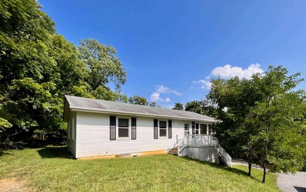 1480 Boxwood Dr - Photo 4 of 28