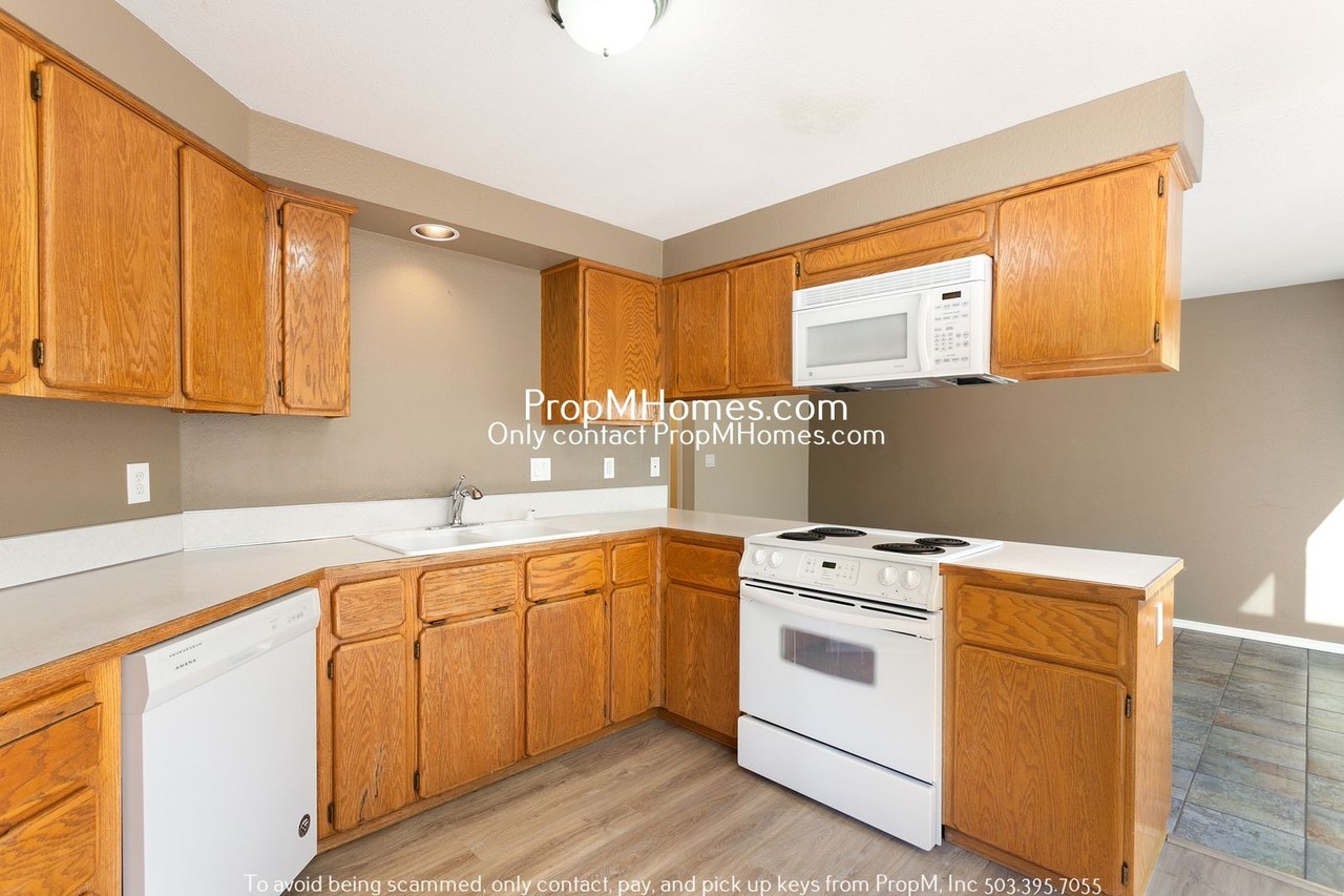15770 Sw 82nd Ave - Photo 6 of 24