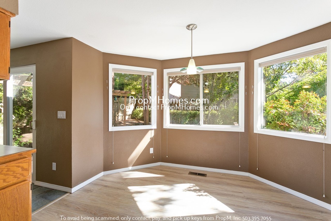 15770 Sw 82nd Ave - Photo 4 of 24