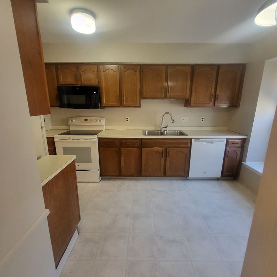 424 Briarcreek Dr - Photo 2 of 18